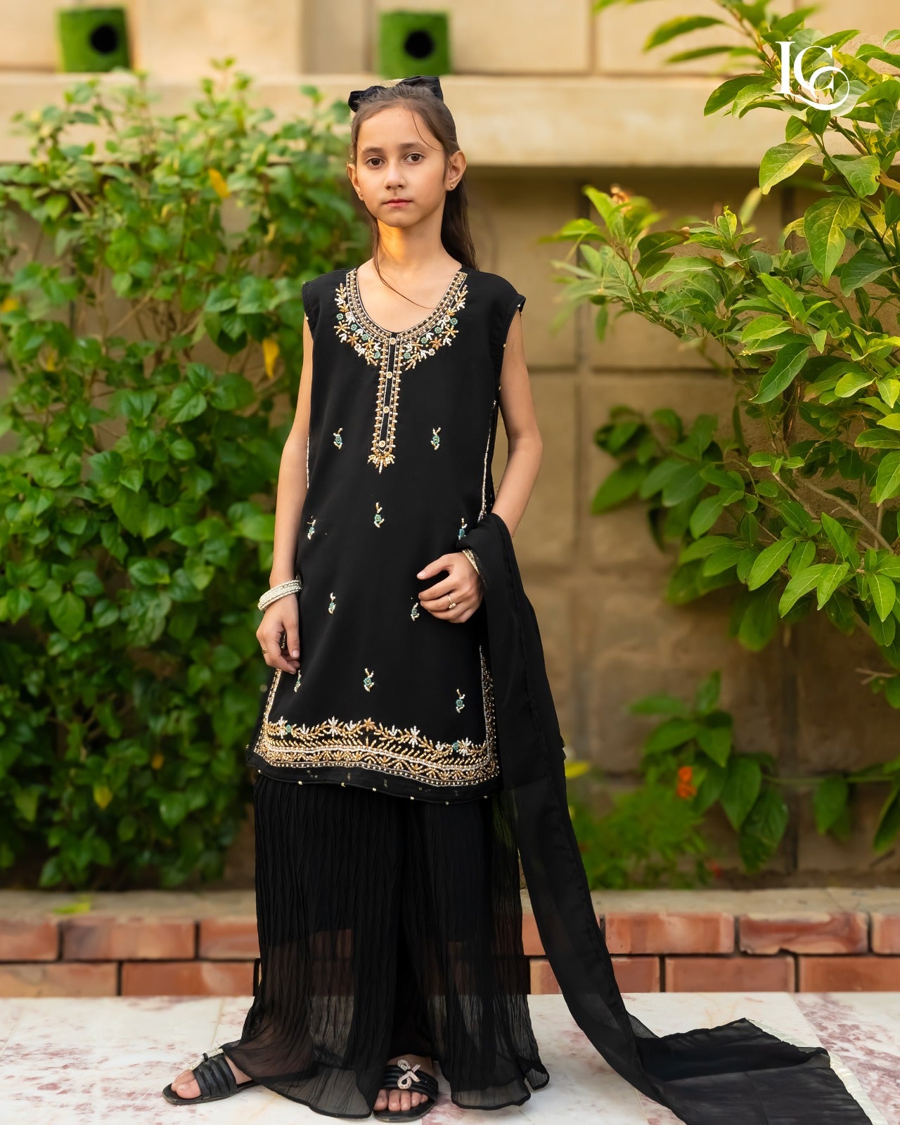 Fancy Crush shirt with handwork crush flapper